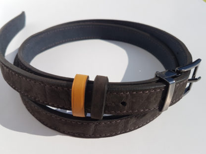 Ceinture fine pour femme en cuir