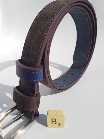 Ceinture en marron passant bleu